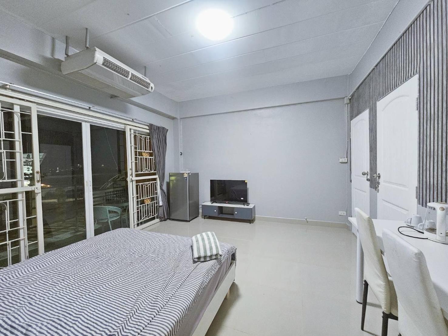 Future Hostel Pattaya Nong Prue Exteriör bild