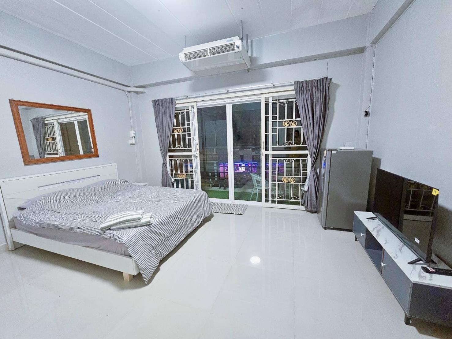 Future Hostel Pattaya Nong Prue Exteriör bild